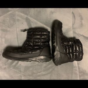 Men’s North Face All-Weather Boots | Size 9